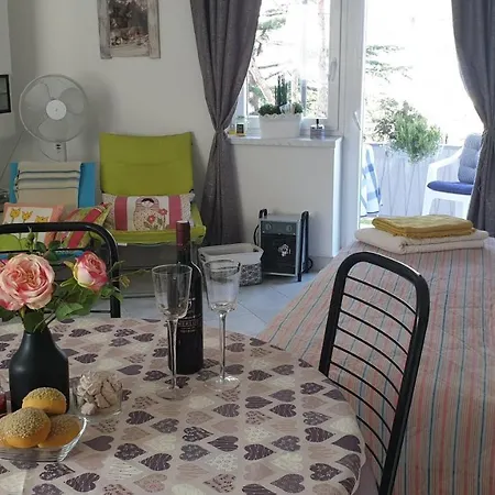 بيت ضيافة Oleander 4*