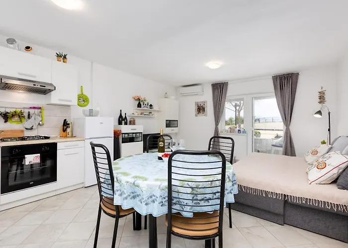 ゲストハウス Oleander 4*