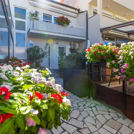 Oleander Gostinjska kuća