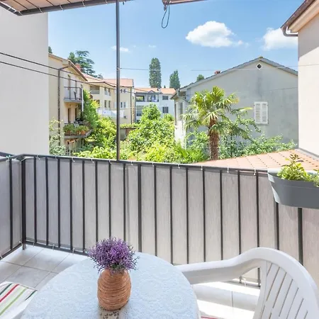 Guest house Oleander 4*