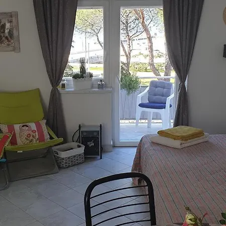 Guest house Oleander 4*